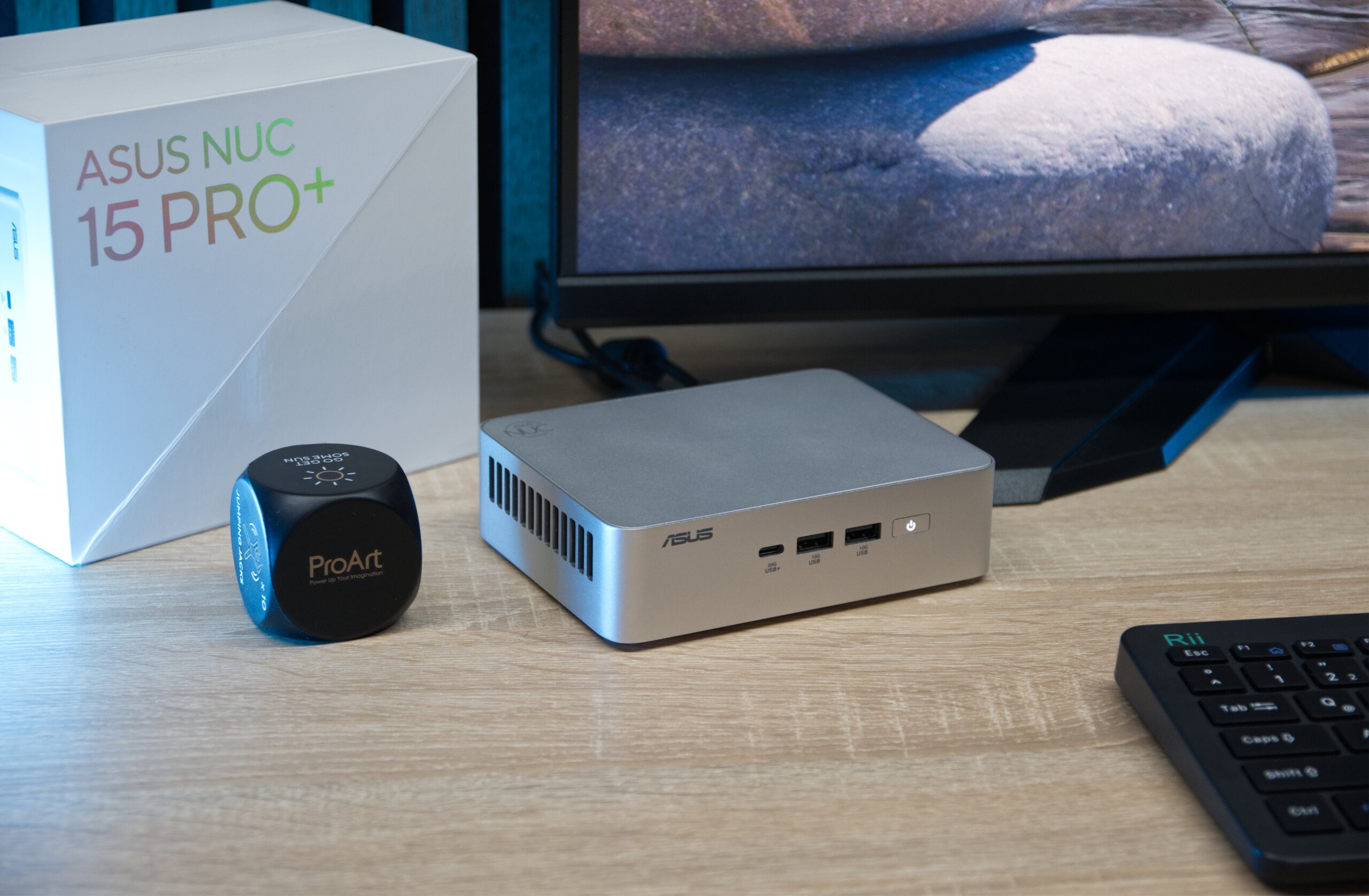 Asus NUC 15 Pro+ 285H