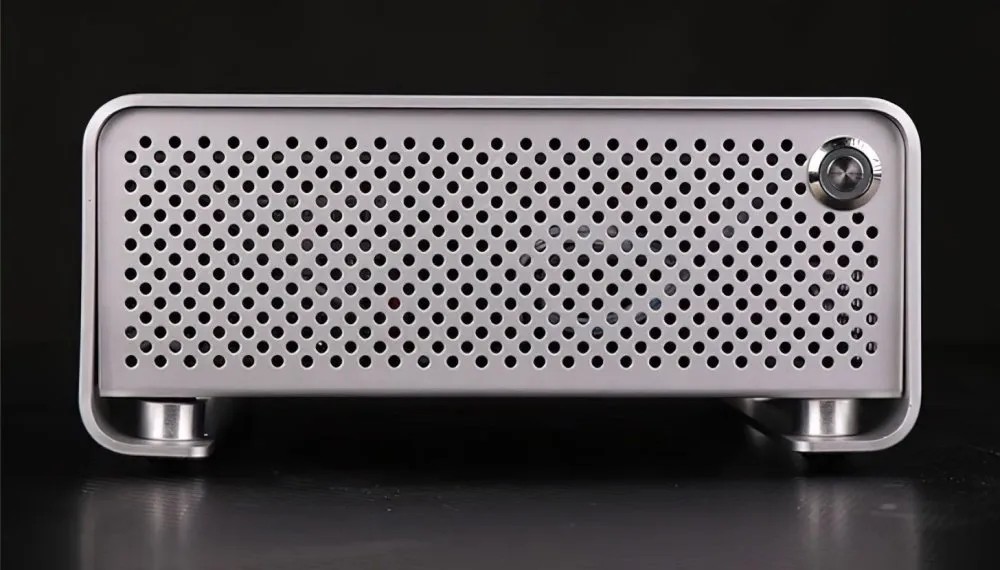 Gigabyte Metal Gear Plus B650E ITX 8600G