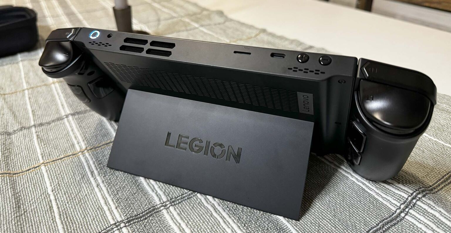 Lenovo Legion Go Z1 Extreme