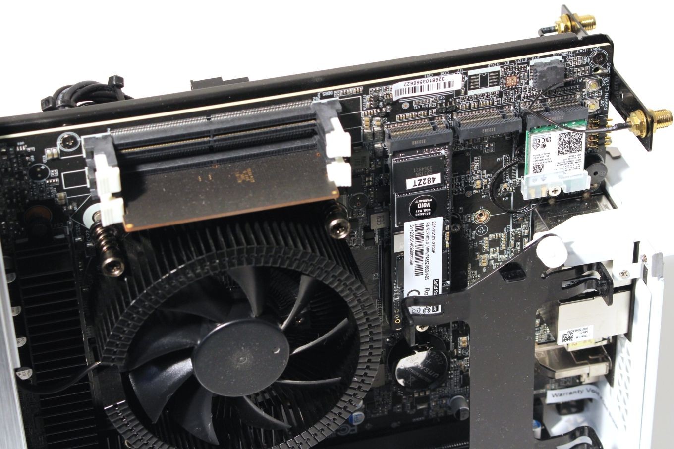 ZOTAC ZBOX-ERP74070W Magnus One